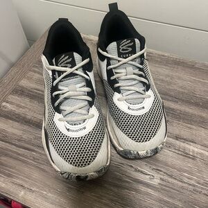 Boys youth curry basketball shoes